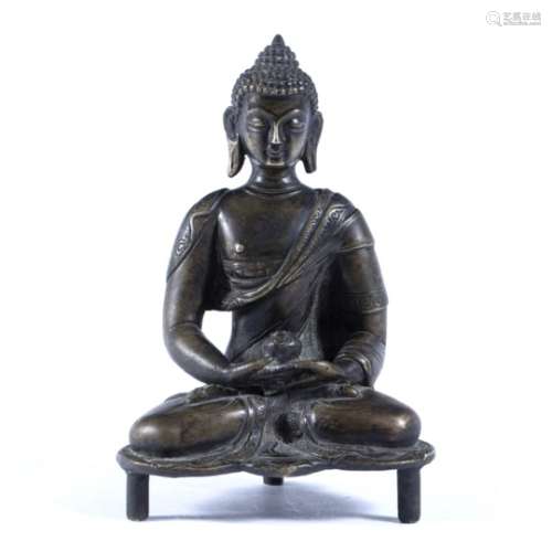 Bronze figure of Buddha Amatayus Tibetan, late 17th/early 18th Century with hands resting on the