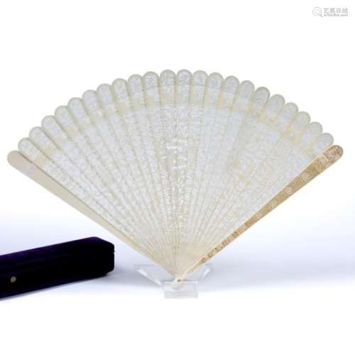 Ivory fan Chinese, 19th Century decorated with pierced decoration depicting birds and insects in