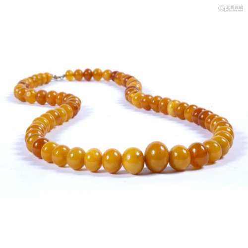 Amber bead necklace single strand of graduated amber beads, measuring approximately 10mm to 21mm