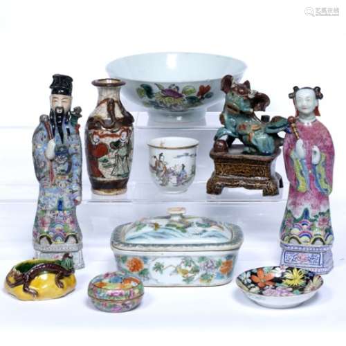 Group of ceramics Chinese, principally 19th Century to include famille verte covered dish 16cm brush