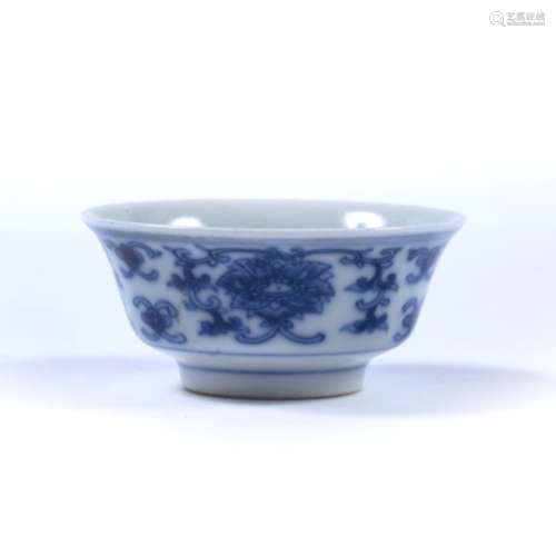 Blue and white decorated miniature tea bowl Chinese, Daoguang with flowing band of lotus flowers