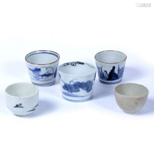 Blue and white tapered cylindrical beaker Japanese, 19th Century shaped teacups decorated melon