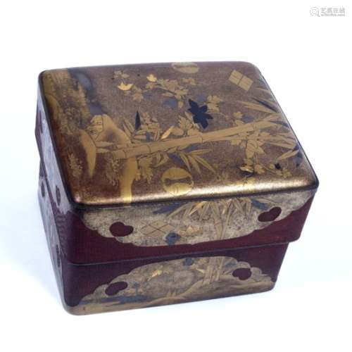 Lacquer and red coloured hessian Chabako with inner tray Japanese, mid 19th Century the gold