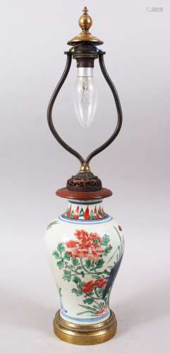 A GOOD CHINESE 18TH CENTURY WUCAI PORCELAIN VASE LAMP, decorated with rocky outcrops and native