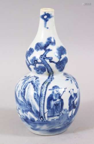 A GOOD 19TH CENTURY CHINESE BLUE & WHITE PORCELAIN DOUBLE GOURD VASE, with scenes of figures in