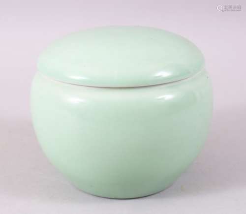 A GOOD CHINESE CELADON PORCELAIN BOX AND COVER, the base with a six-character mark, 10.5cm high x