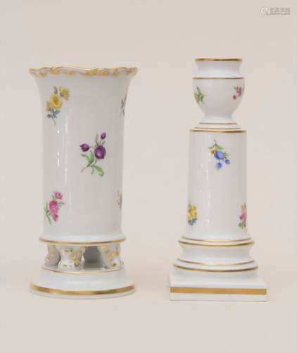 Vase und Kerzenleuchter 'Streublume' / A vase and …