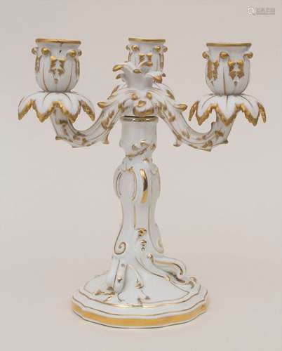 Dreiflammiger Leuchter / A candleholder, Meissen, …