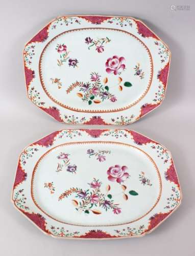 A PAIR OF 18TH CENTURY CHINESE QIANLONG FAMILLE ROSE PORCELAIN MEAT DISHES, decorated with typical