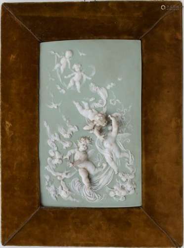 Reliefplatte mit halbplastischer Putto Darstellung…