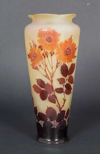 Jugendstil Vase mit Rosen / An Art Nouveau vase wi…