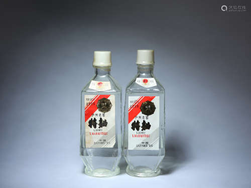 【尊贵藏品】1985和1986年泸州老窖特曲酒2瓶一组