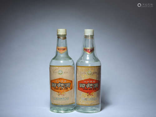 【尊贵珍藏】1983和1984年泸州老窖头曲2瓶一组