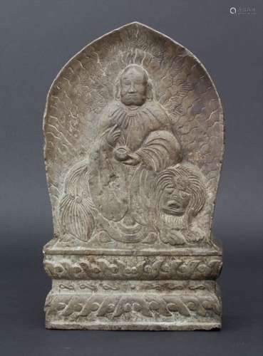 Stele mit Relief 'Buddha auf Löwe' / A stela with …