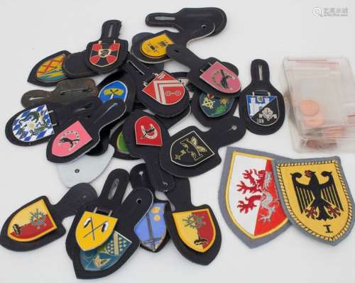 Sammlung von 25 Bundeswehr Verbandsabzeichen / A c…