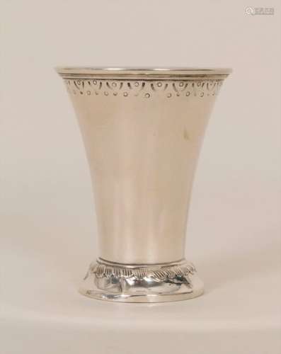 Becher / A silver beaker, C.G. Hallberg, Schweden,…