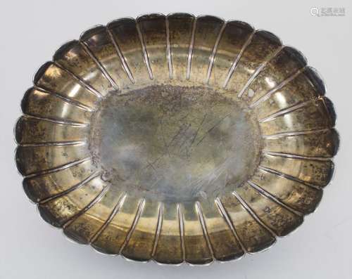 Ovale Schale / An oval silver bowl, Dresden, um 17…