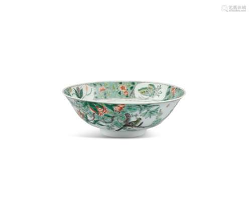 A CHINESE FAMILLE VERTE PORCELAIN BOWL, Qing Dynasty (1664 - 1912), of circular form, decorated with