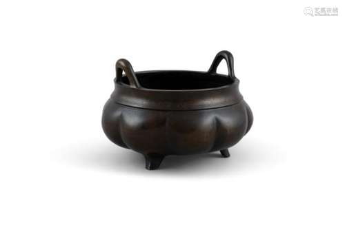 A FINE CHINESE BRONZE CENSOR, Ming Dynasty, 17th Century, of compressed globular form, surmounted