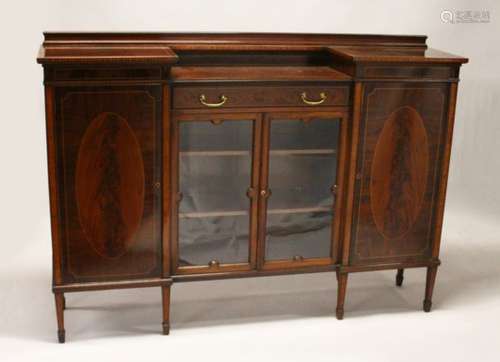 A GOOD EDWARDIAN MAHOGANY INLAID STANDING CUPBOARD, with two tier top, central single drawer over