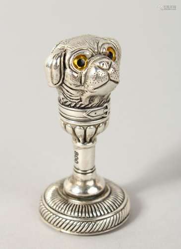 A .800 SILVER PUG DOG SEAL. 2ins high.