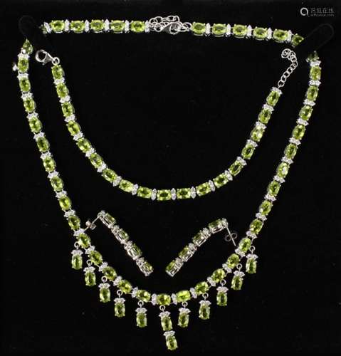 A GOOD SILVER, PERIDOT AND CZ NECKLACE, BRACELET AND EARRINGS.