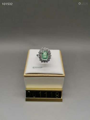 18K Gold Emerald Ring