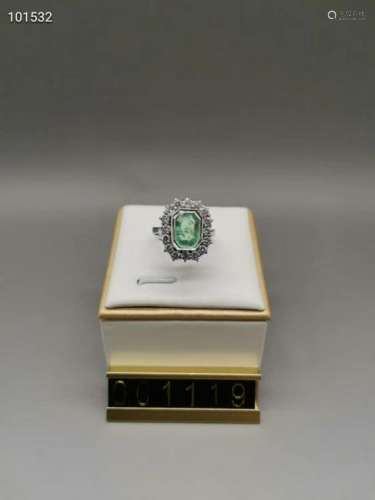 18K Gold Emerald Ring