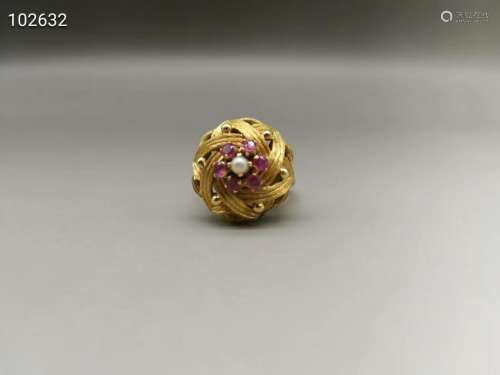 18K Gold Red Gem Ring w Pearl