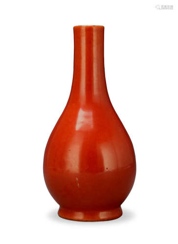 清 珊瑚红釉胆瓶