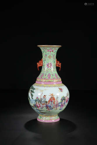 QIANLONG MARK FAMILLE ROSE QUN'XIAN'ZHU'SHOU VASE