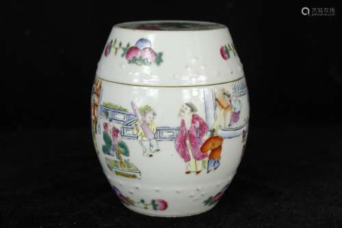 A Chinese Famille-Rose Porcelain Drum Jar with Cover