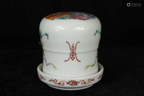 A Chinese Famille-Rose Porcelain Dice-Playing Can