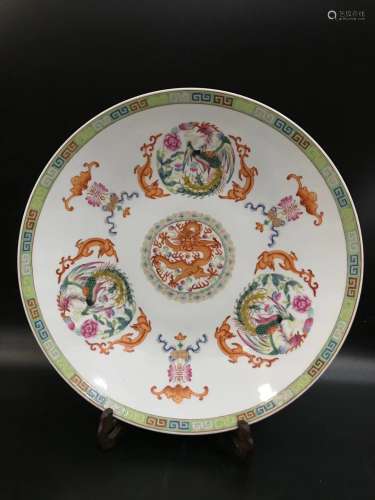 A Chinese Famille-Rose Porcelain Plate