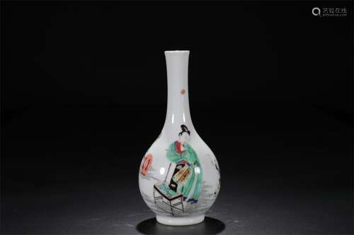 A Chinese Famille-Rose Porcelain Vase