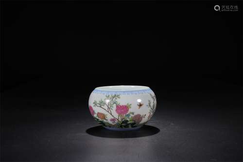 A Chinese Famille-Rose Porcelain Brush Washer