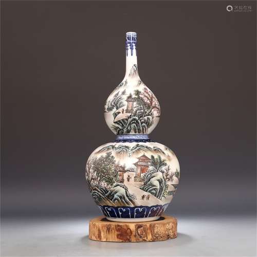 A Chinese Famille-Rose Porcelain Double Gourd Vase