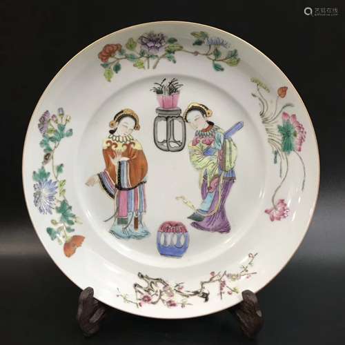 A Chinese Famille-Rose Porcelain Plate