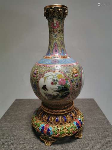 A Chinese Famille-Rose Porcelain Vase