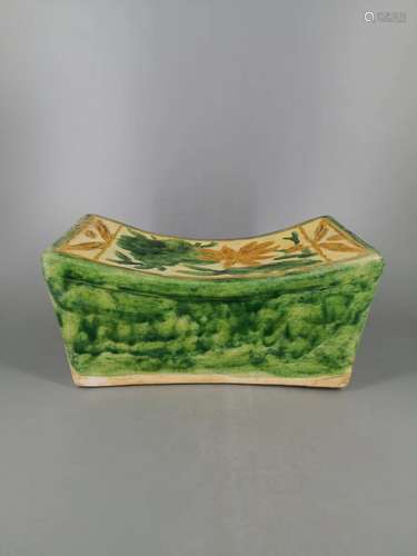 A Chinese San-Cai Glazed Porcelain Pillow