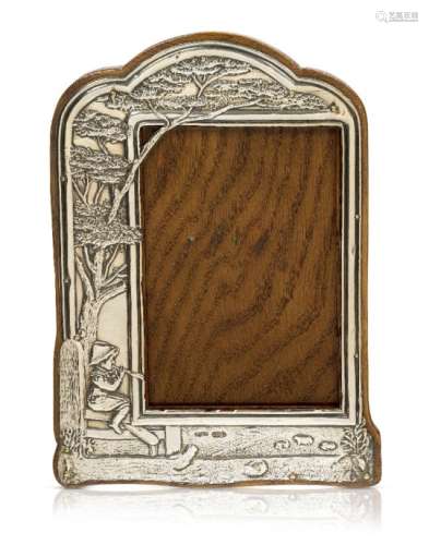 An Edwardian silver and oak photograph frame Partial maker's mark W & SNS, London hallmarks 1904 The