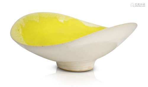 Rupert Spira (b.1960), a fine bowl Early 21st century, potters RS seal to base A good stoneware bowl