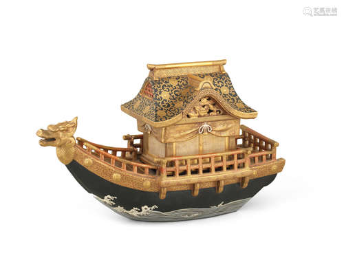 A Kutani koro (incense-burner) and cover in the form of a boat  By Unzan for the Kutani company, Meiji era (1868-1912), late 19th/early 20th century