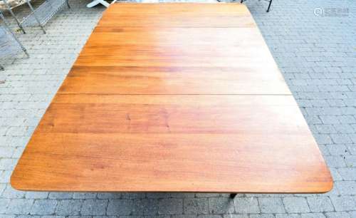Antique American Farm Table Drop Leaf Dining Table