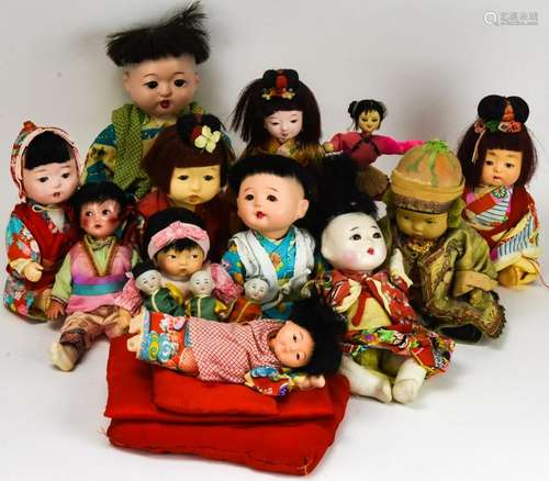 Collection Vintage Asian Style Small Scale Dolls