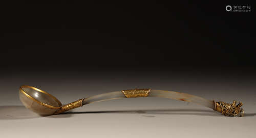 Liao and Jin, Agate Spoon Decorated by Gilt Bronze