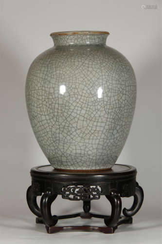 Qing Kien Lung Crack - Glazed Vase