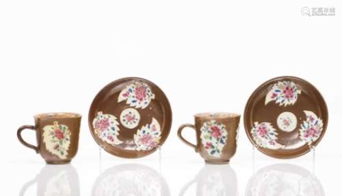A pair of cups and saucersChinese export porcelainCafé-au-lait decoration with cartouches
