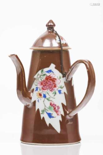 A chocolate potChinese export porcelainChocolate coloured decoration of 