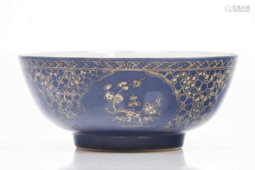 A punch bowlChinese export porcelainPowder Blue decoration with gilt flower motifsThe interior of